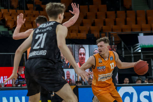 都非常有威 都非常有威